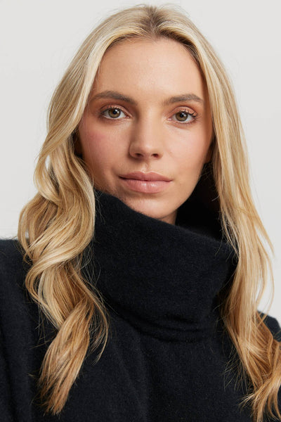 Womens Kapua Dream Loop Scarf Noir 0374
