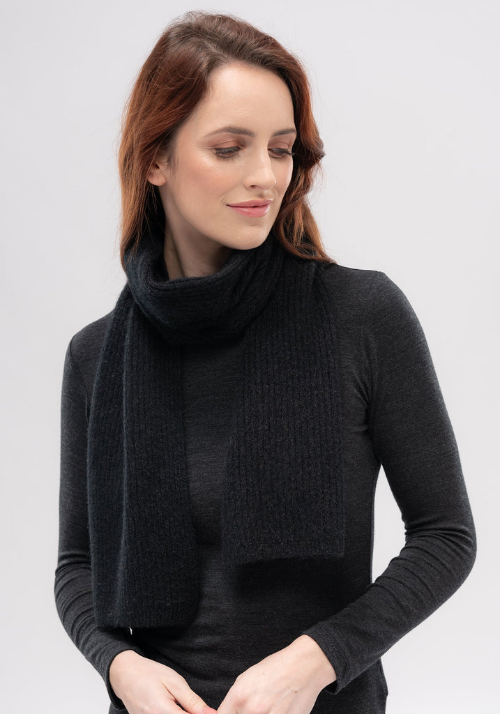 MM Ribbed Scarf