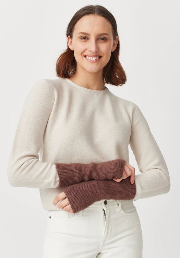 Unisex Nia Handwarmer  Pecan 0618