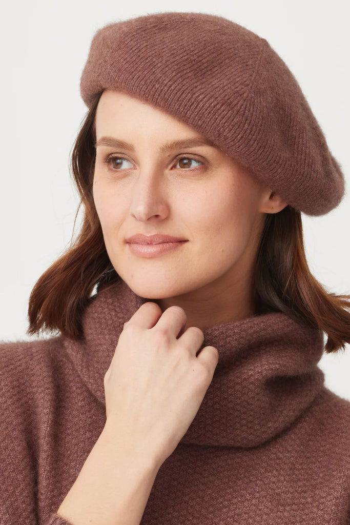 Womens Nia Beret Pecan 0622
