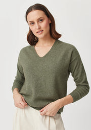 Womens Relax V Sweater Sage-100077