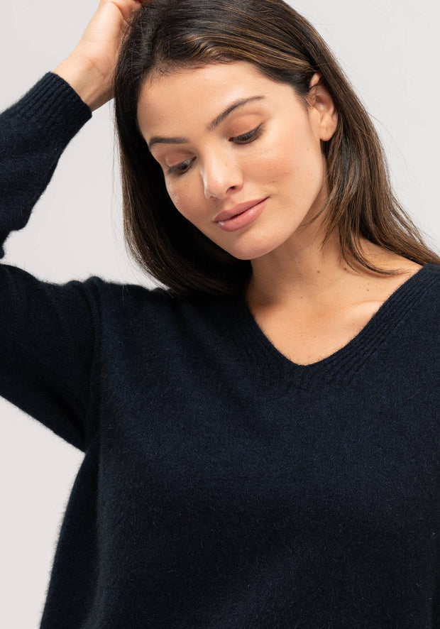 Womens Relax V Sweater
