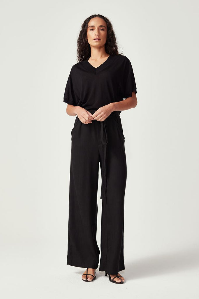Womens Camille V Tee Black 100110VN