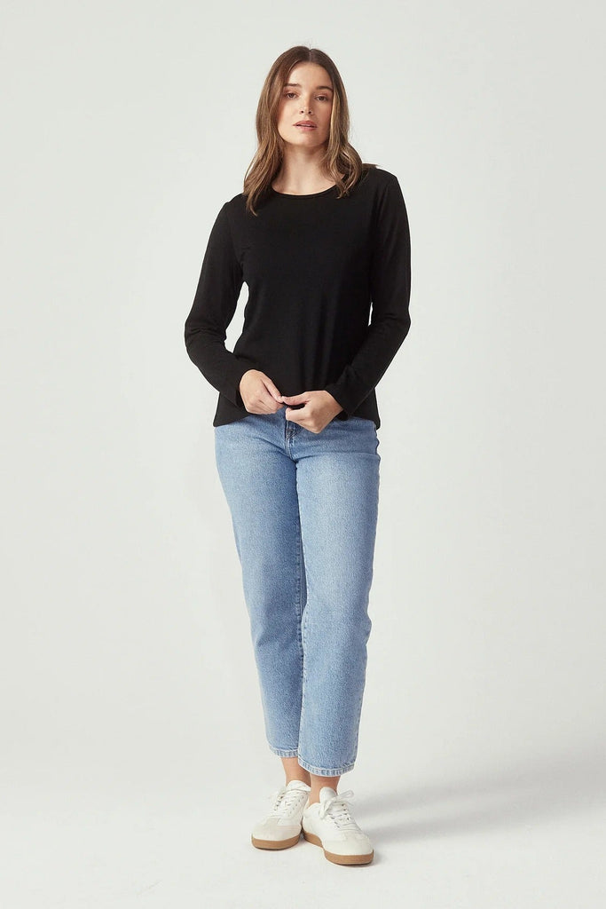 Womens Essential Crew  Black 6874
