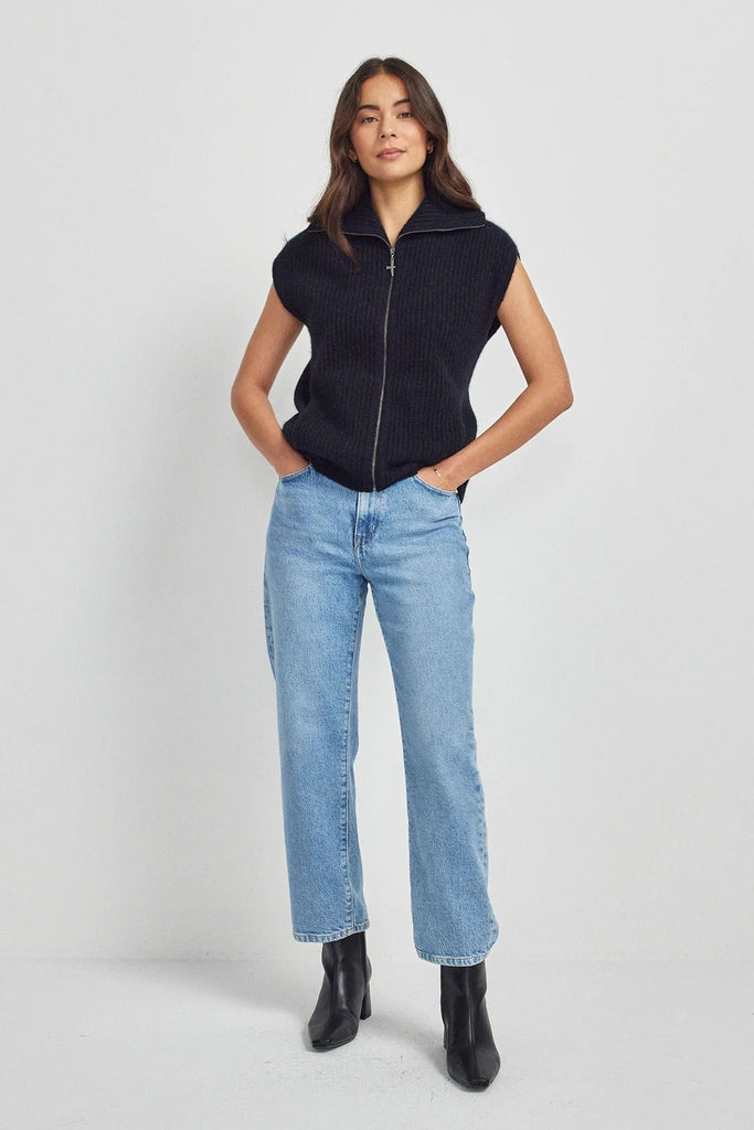 Womens Kay Zip Vest Jet 100411