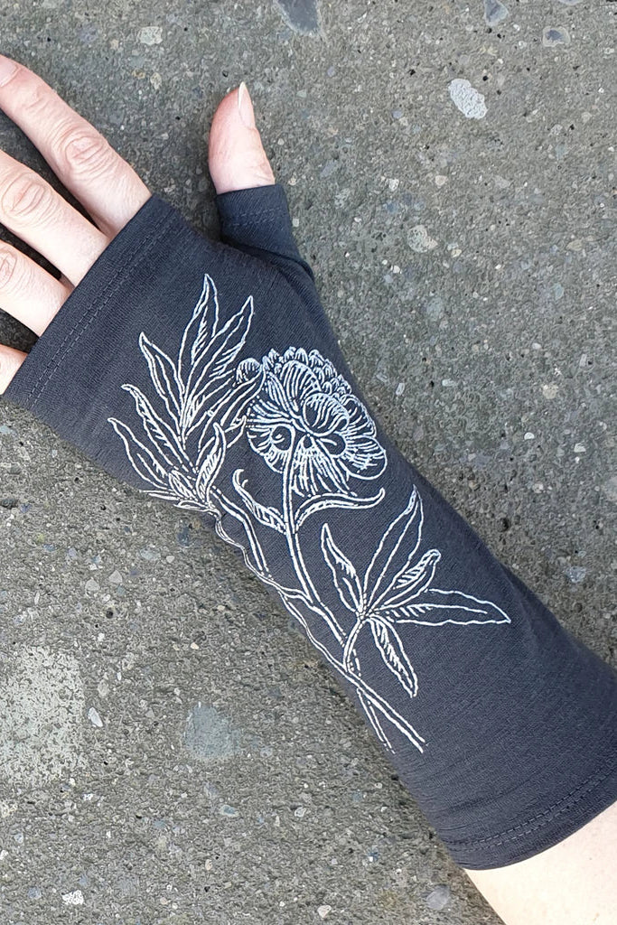 Merino Fingerless Gloves - Standard Length Charcoal Peony