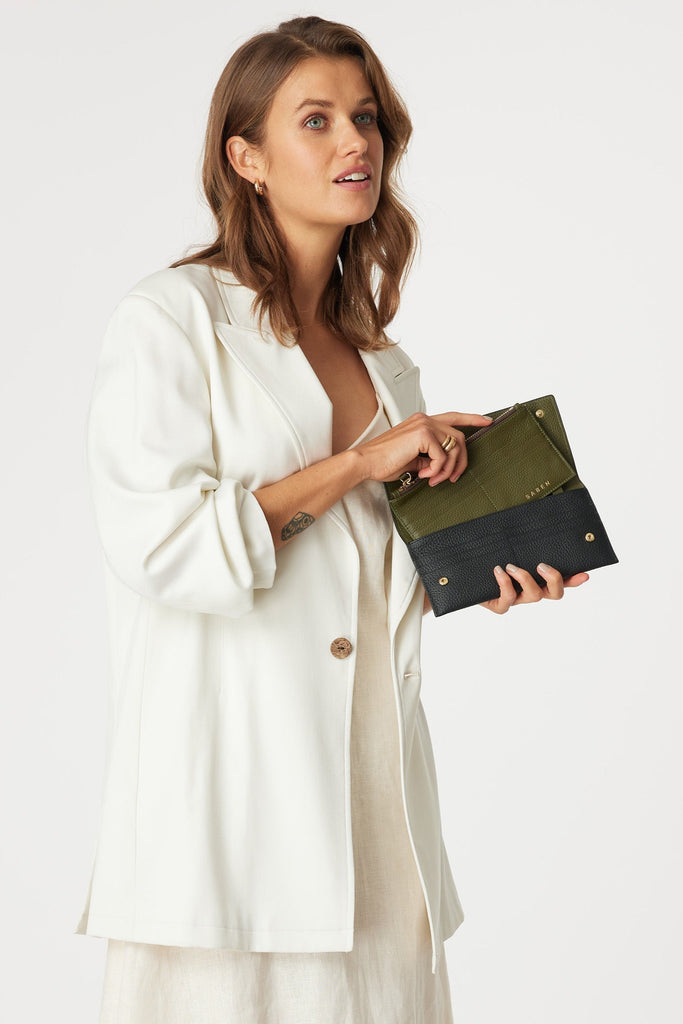 Joe Wallet - Black + Ivy